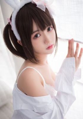 免费看美女洗澡全身光子_4K免费在线播放